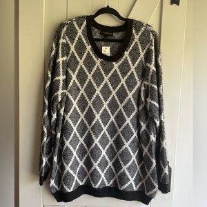 NWT 22/24 Lane Bryant Diamond Print Black & White Sweater